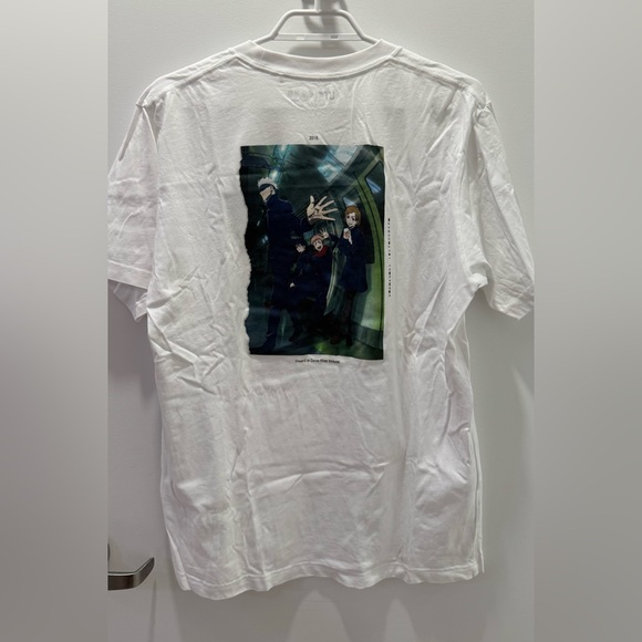 Uniqlo x Jujutsu Kaisen Shibuya Incident Tee - Picture 2 of 3